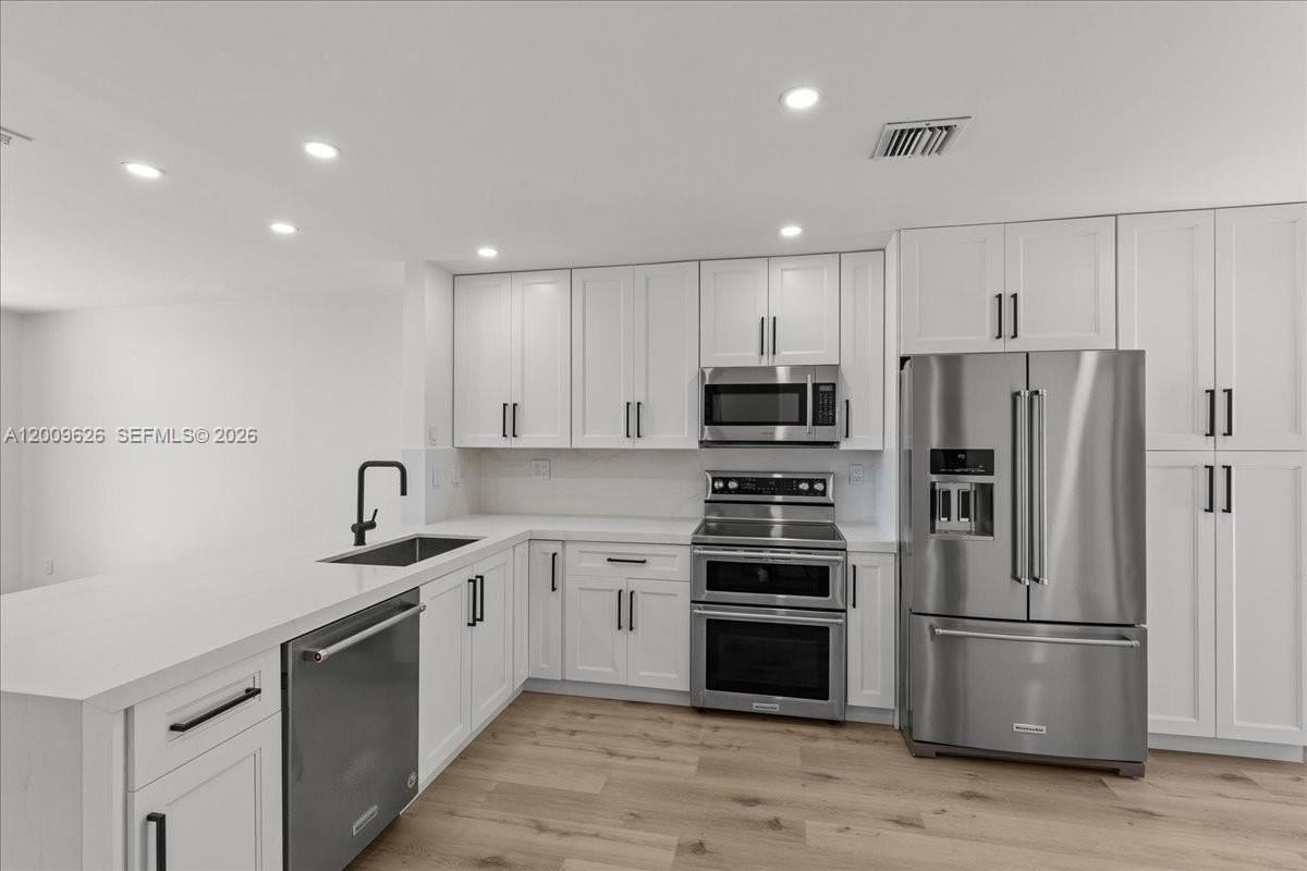 3737 Alcantara Ave #D81 - Photo 4 of 24