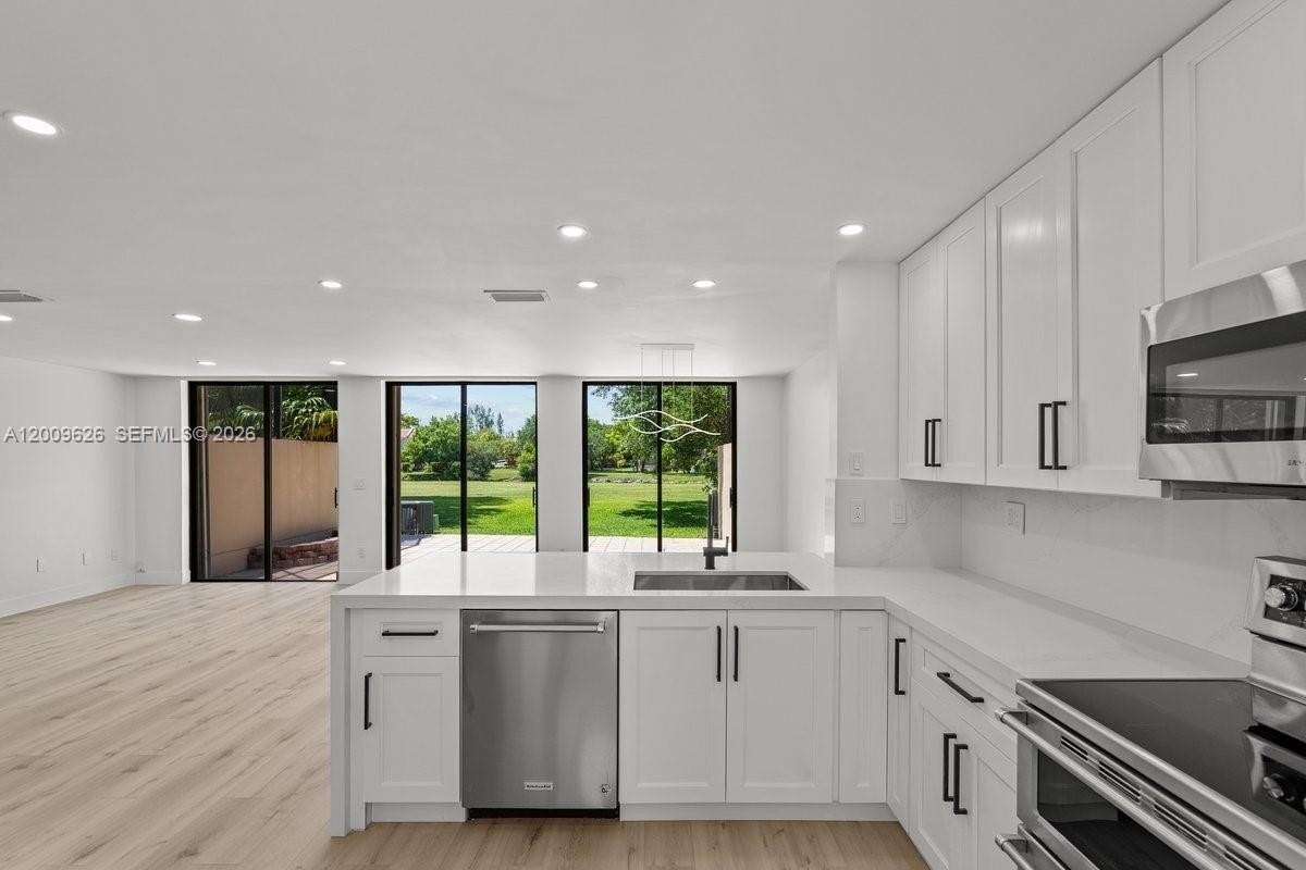 3737 Alcantara Ave #D81 - Photo 7 of 24