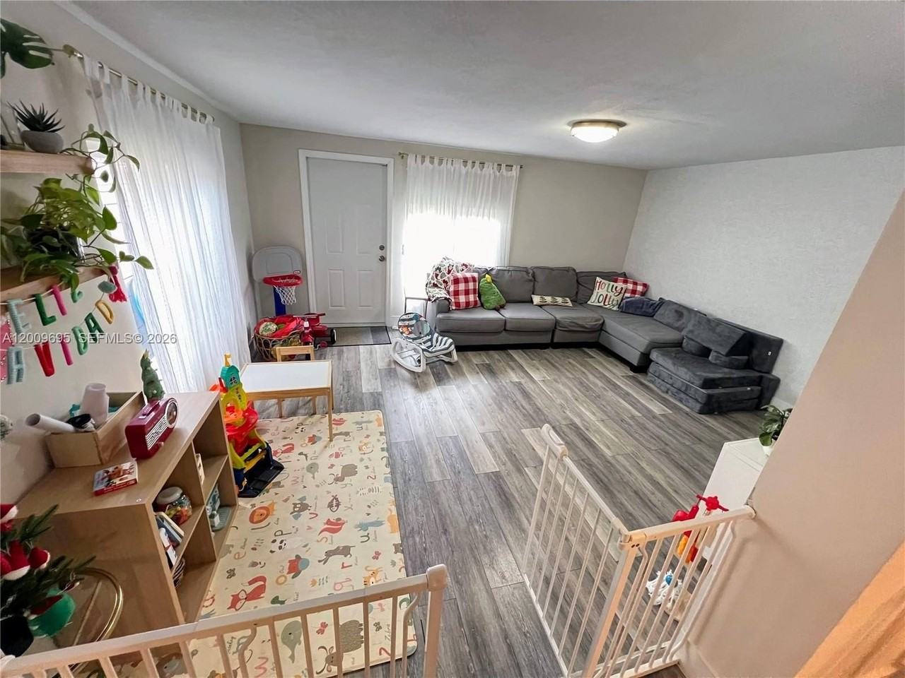 12906 Sw 52nd St - Photo 5 of 13