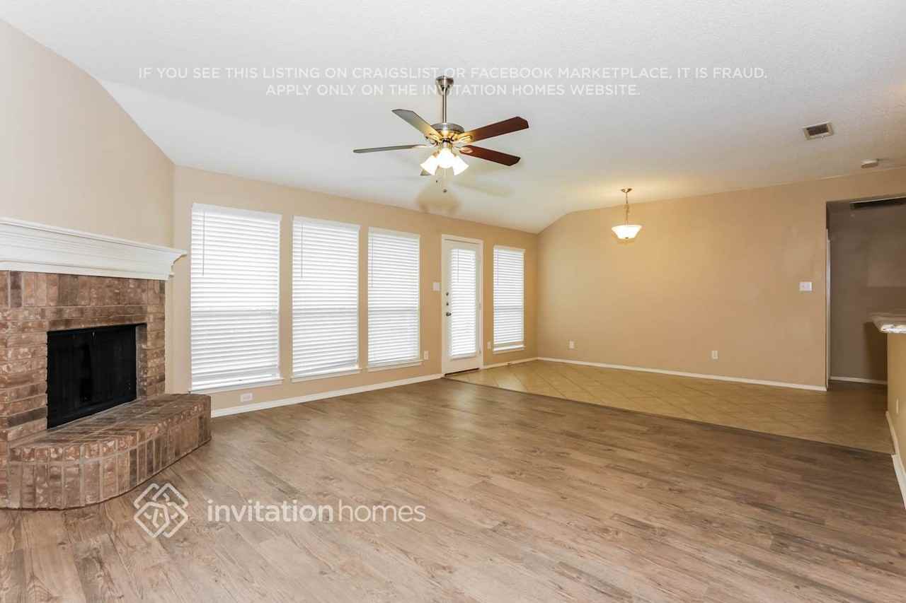 614 Saint Eric Dr - Photo 3 of 17