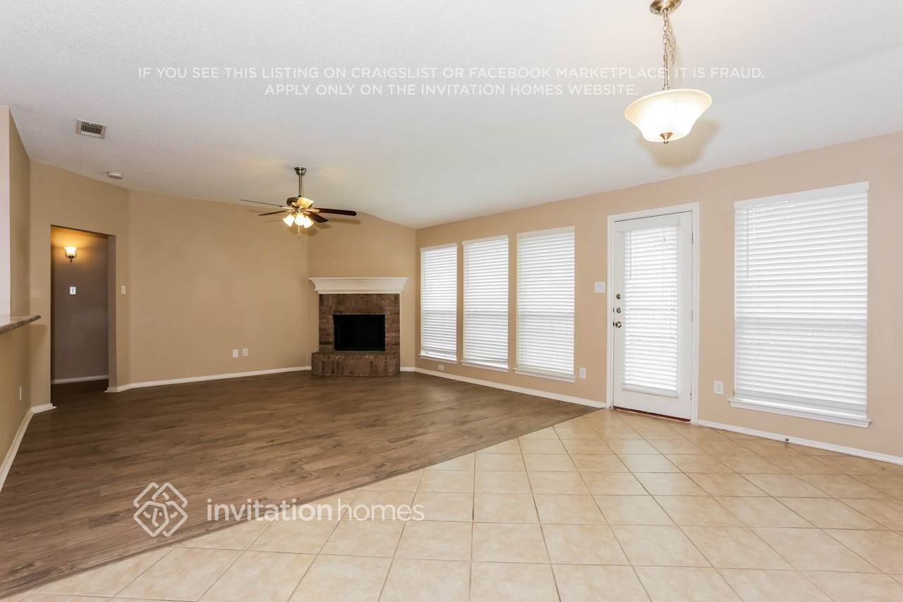 614 Saint Eric Dr - Photo 4 of 17