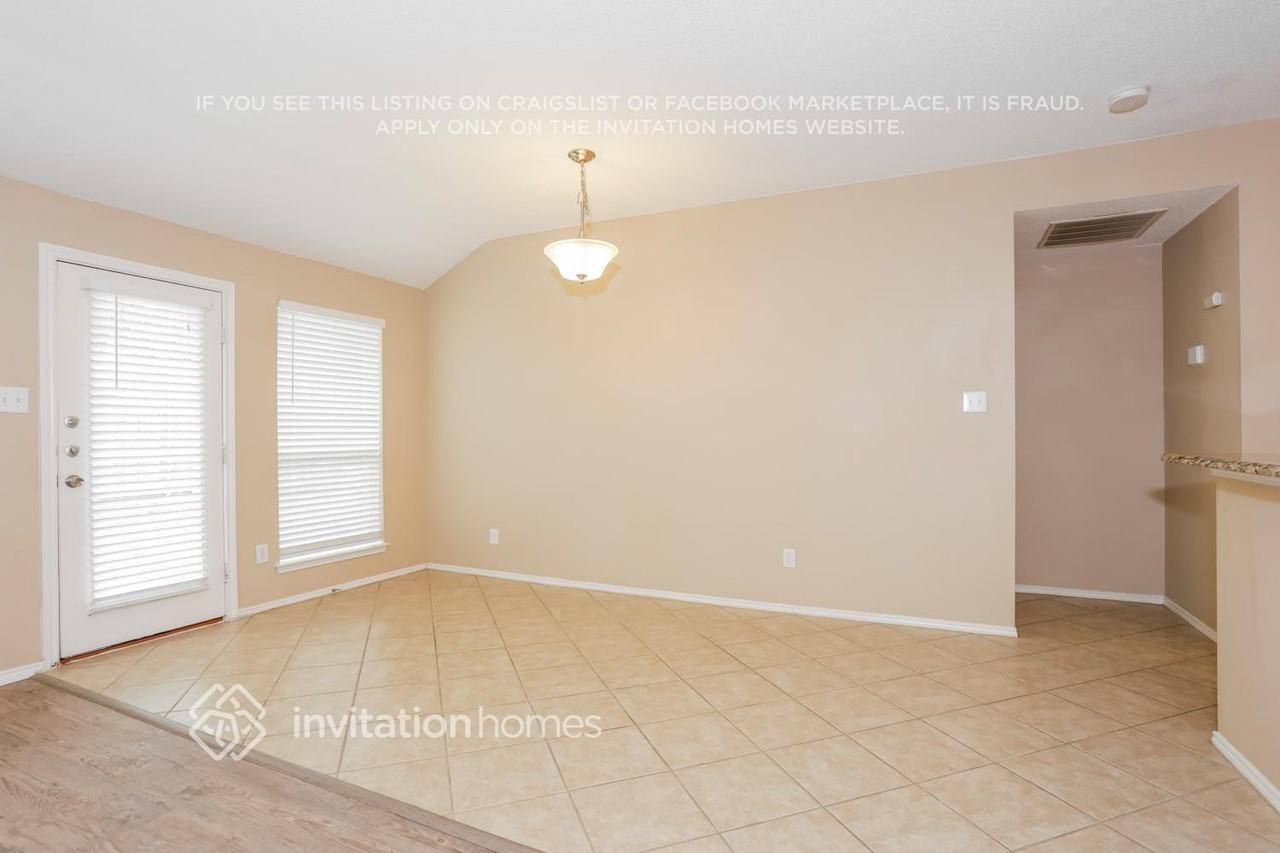 614 Saint Eric Dr - Photo 5 of 17