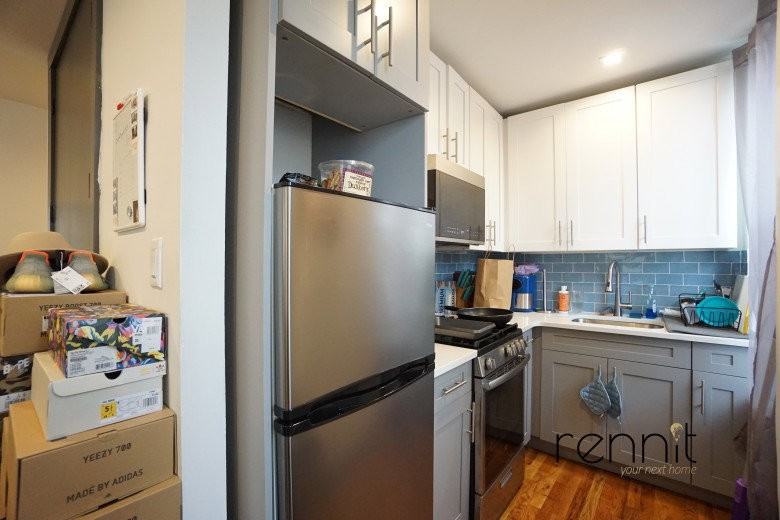147 Utica Ave #2R - Photo 3 of 8