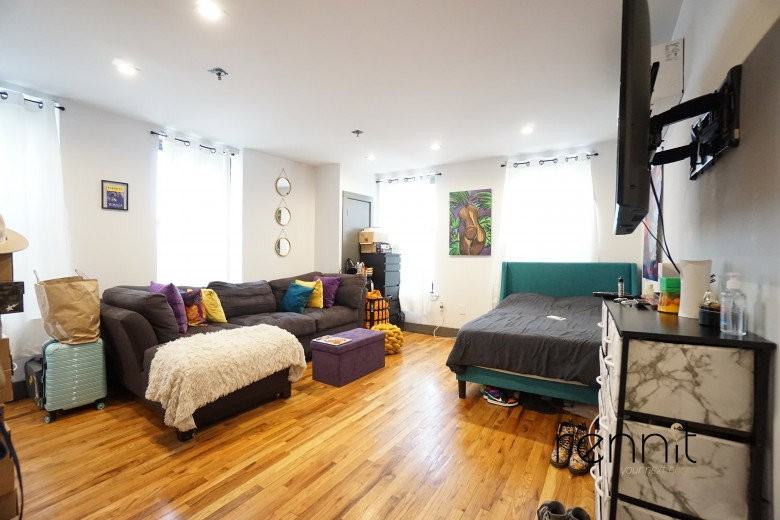 147 Utica Ave #2R - Photo 7 of 8