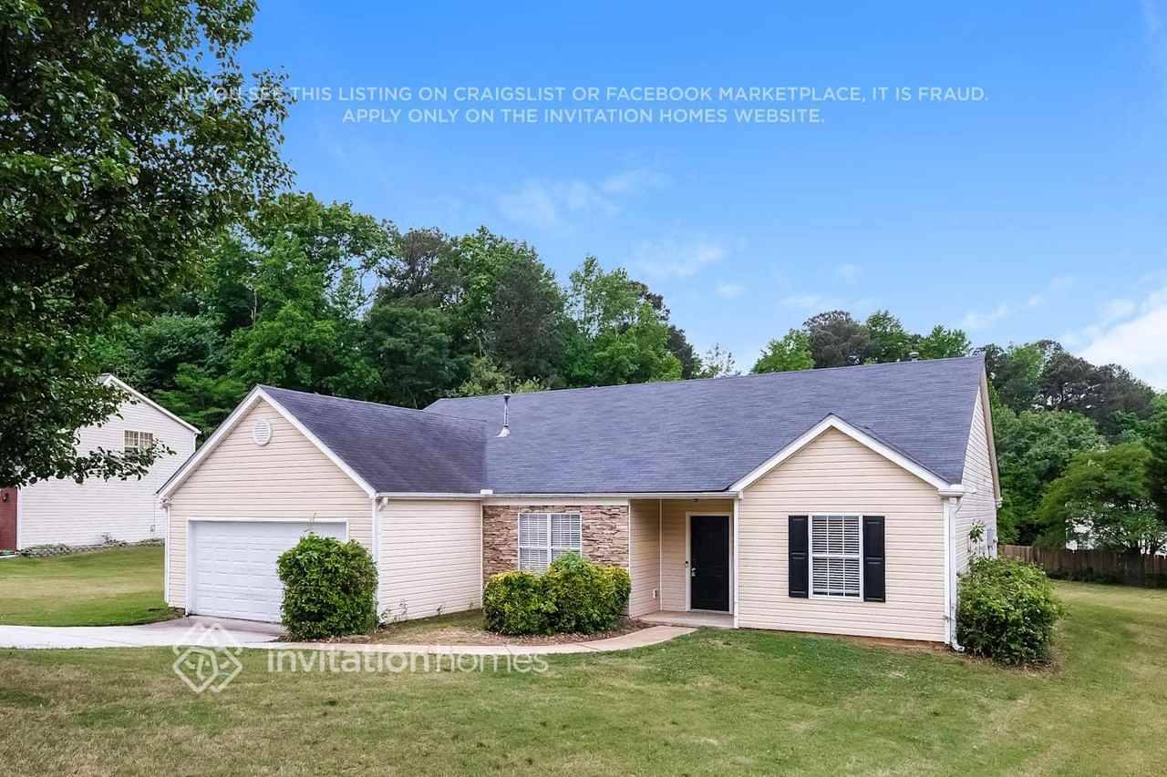 2192 Lazy Days Rd - Photo 2 of 17