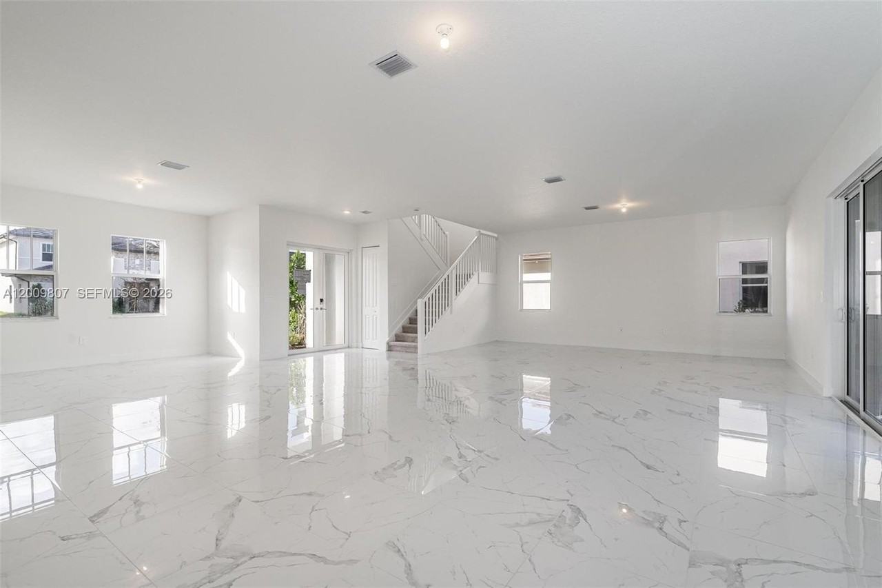 12259 Sw 43rd St #0 - Photo 6 of 18