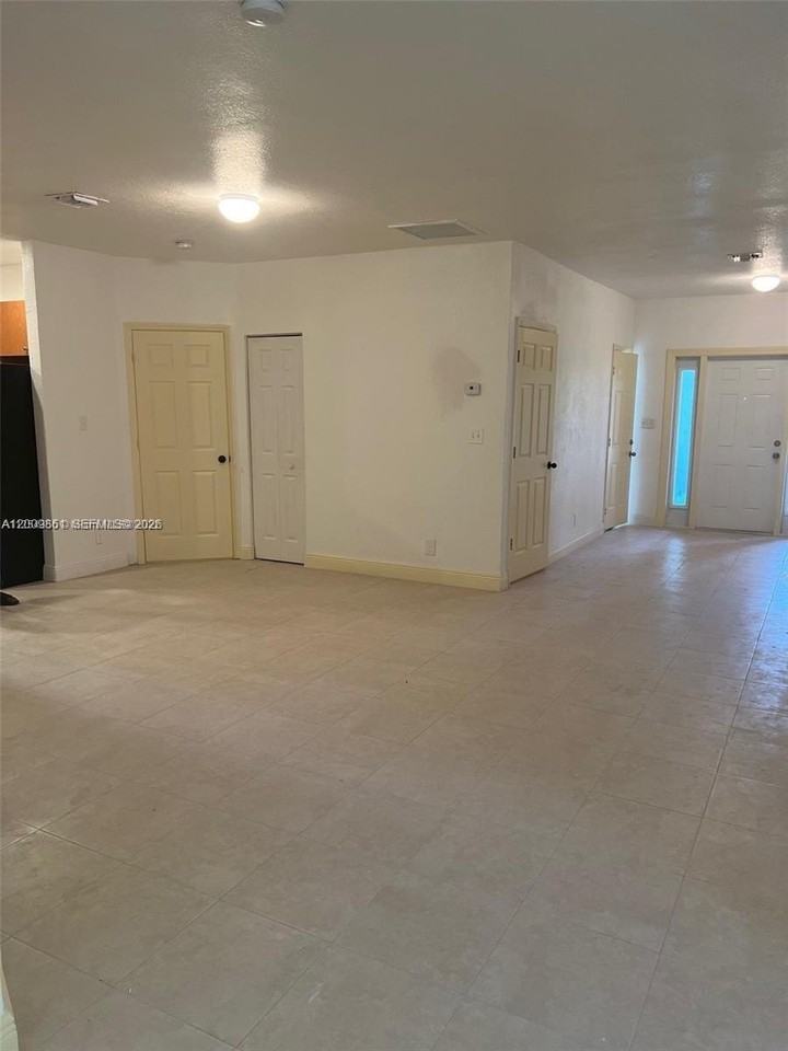 2637 Nw 9th Ct #NA - Photo 2 of 14