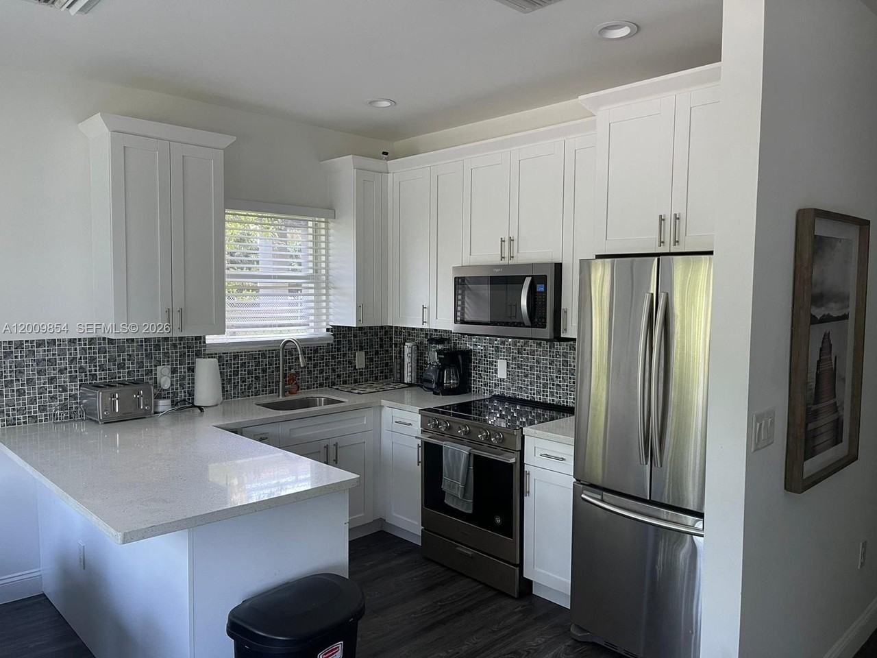 4034 Nw 23rd Ave #0 - Photo 7 of 10
