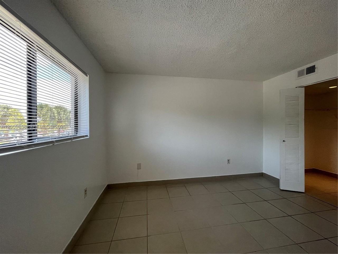 250 Palm Cir W #204 - Photo 6 of 14