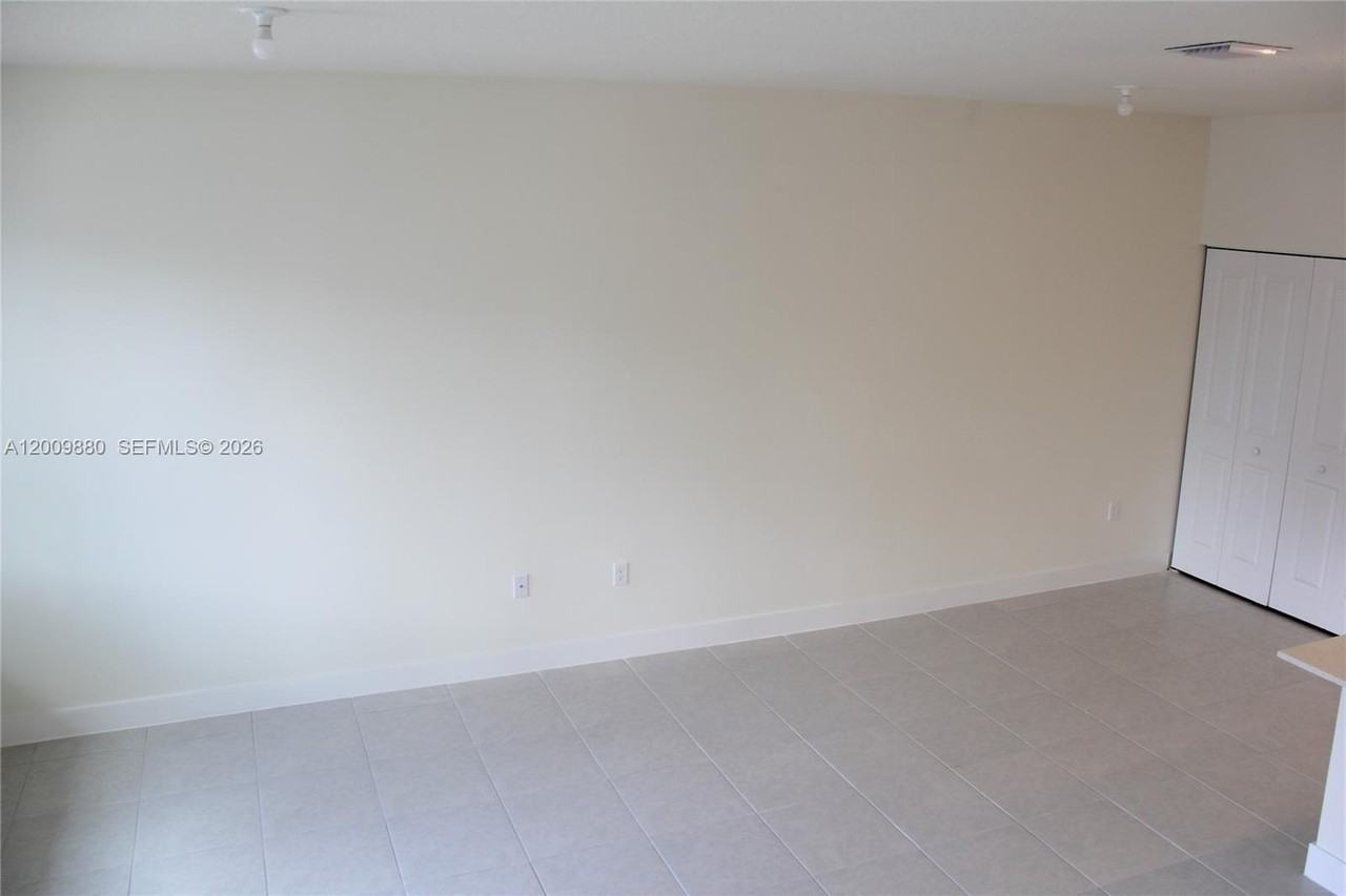 4272 Nw 82nd Ave #4272 - Photo 7 of 25