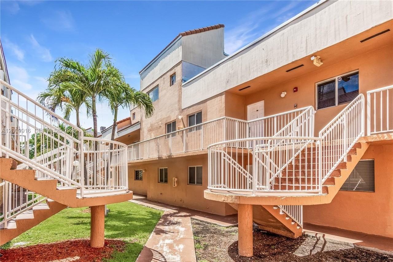 14905 Sw 80th St #212 - Photo 3 of 37