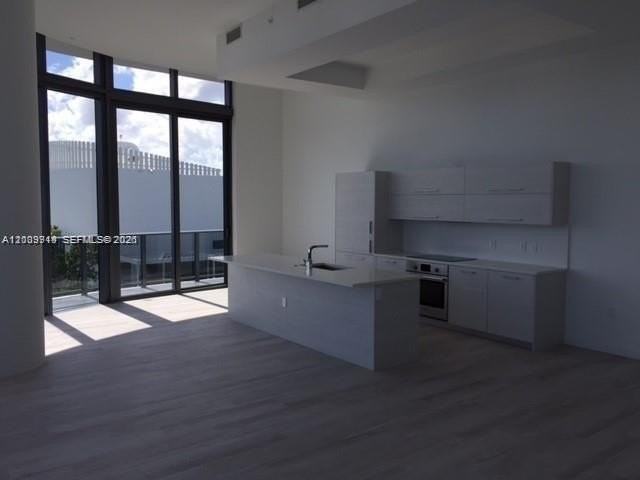45 Sw 9th St #4906 - Photo 5 of 19