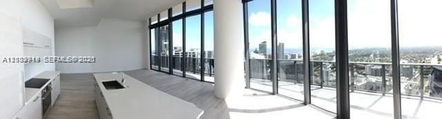 45 Sw 9th St #4906 - Photo 7 of 19