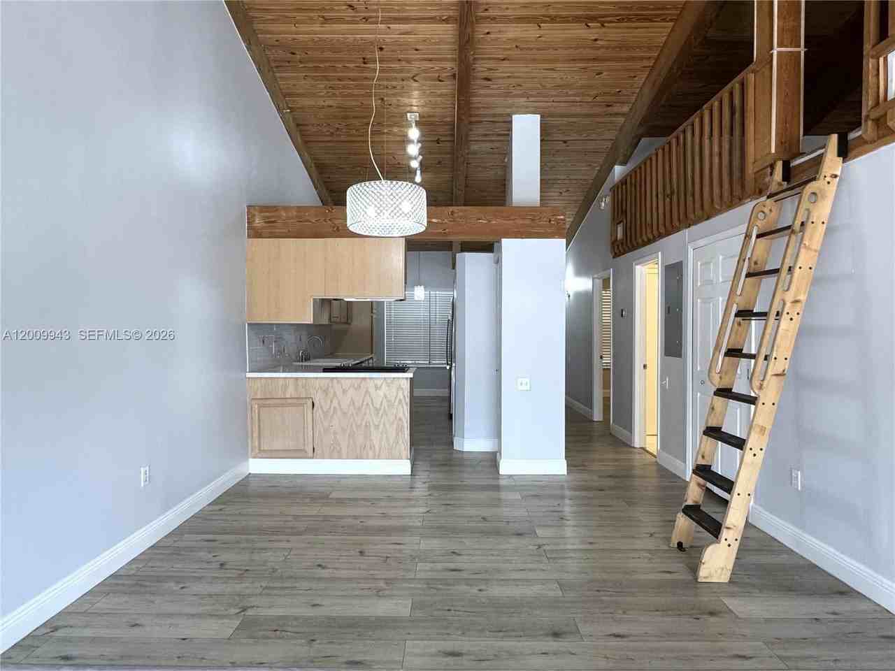 13640 Sw 102nd Ln #13640 - Photo 2 of 22