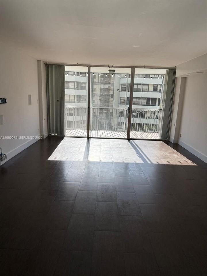 150 Ocean Lane Dr #6F