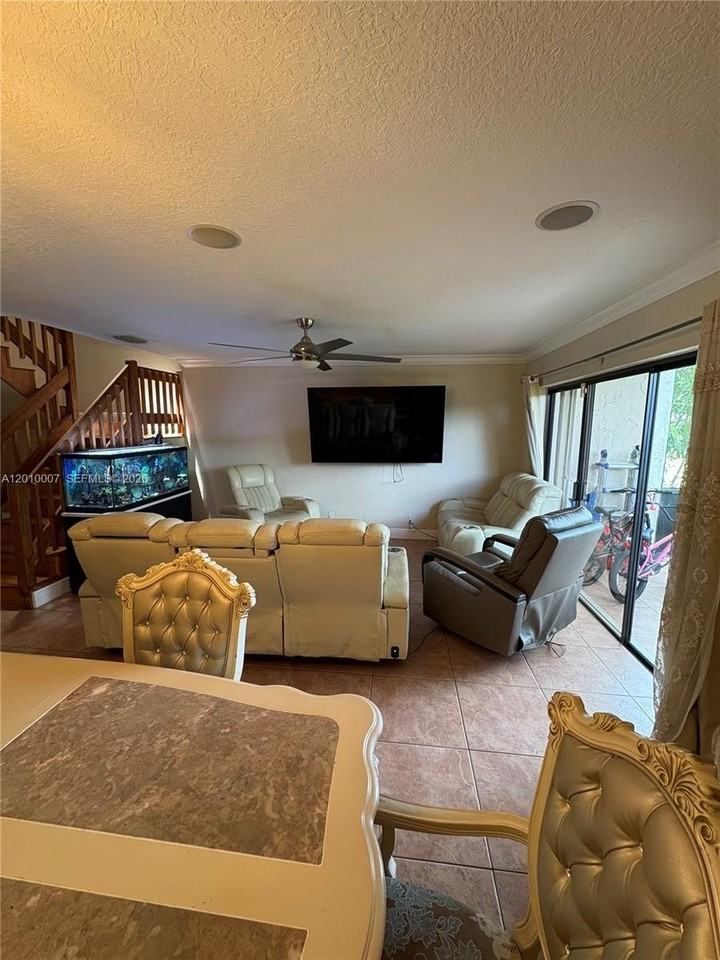8905 Nw 38th Dr #4 - Photo 6 of 30