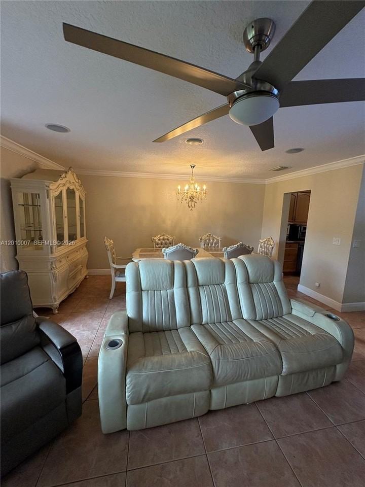 8905 Nw 38th Dr #4 - Photo 7 of 30