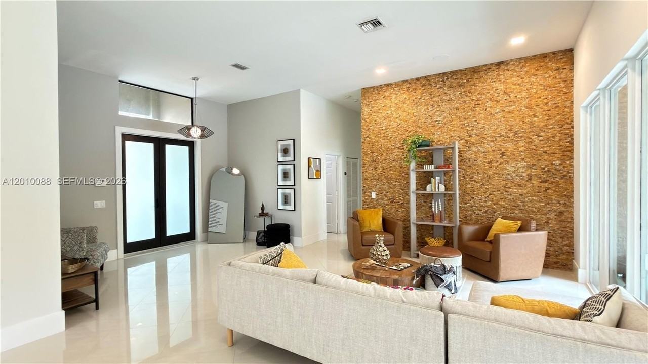 3829 Heron Ridge Ln - Photo 5 of 50