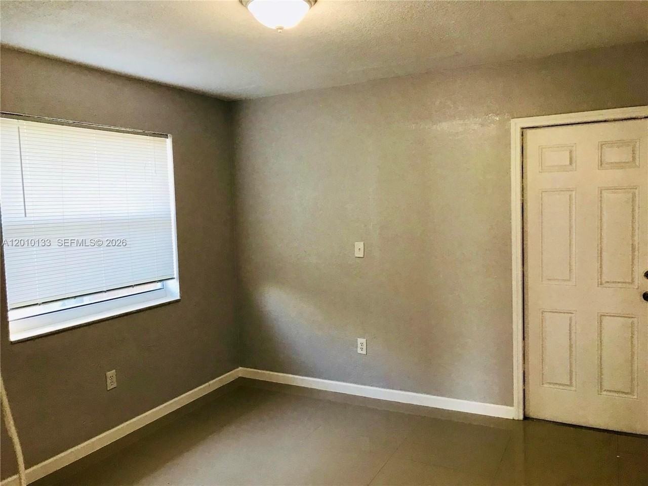 944 Nw 51st St #1 - Photo 5 of 12