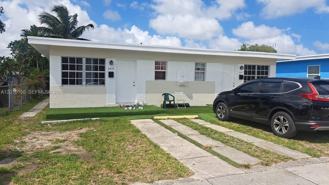 2457 Nw 35th St #B - Photo 1 of 1