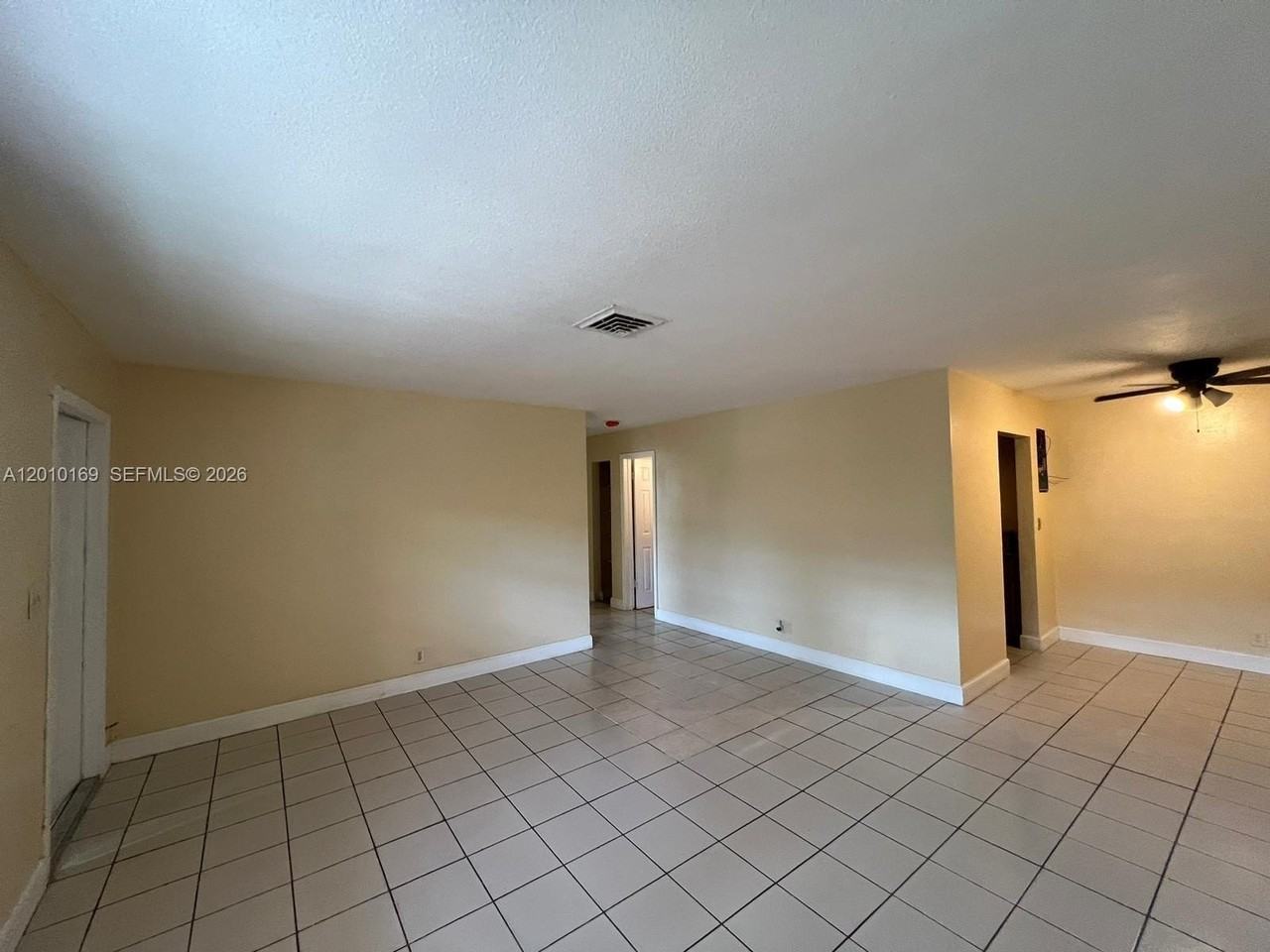 5411 Nw 22nd St #5411 - Photo 3 of 14