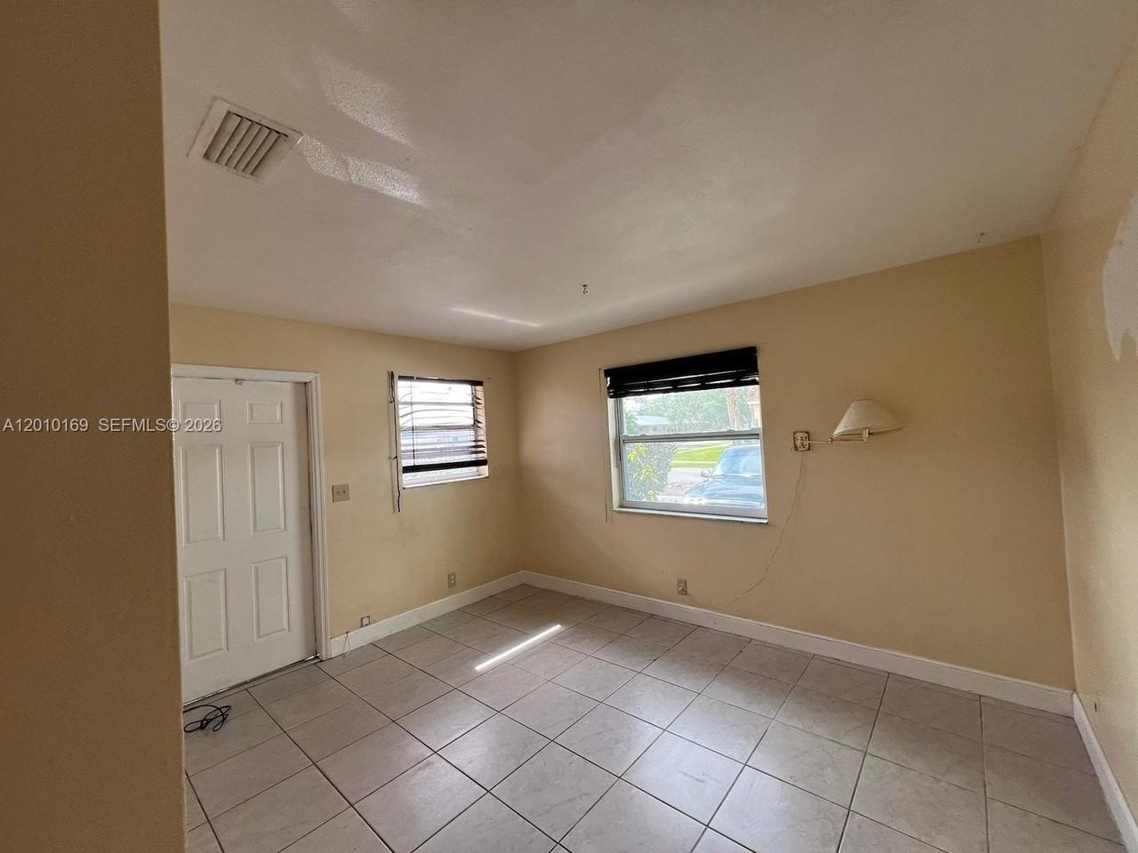 5411 Nw 22nd St #5411 - Photo 7 of 14