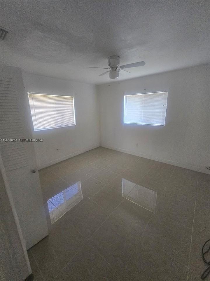 1149 Nw 76th St #1149 - Photo 6 of 8