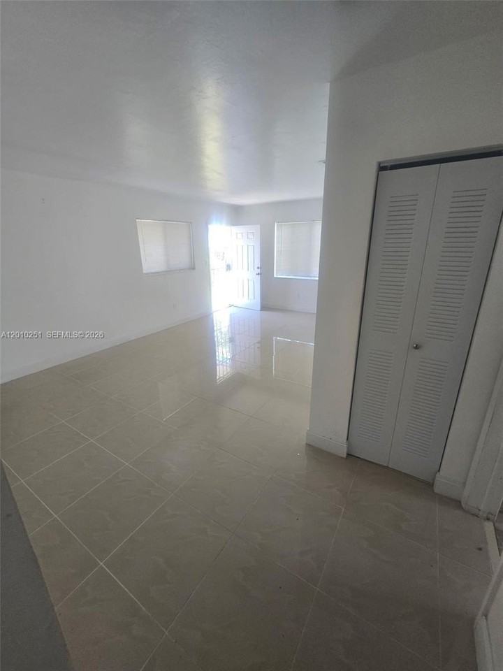 1149 Nw 76th St #1149 - Photo 7 of 8
