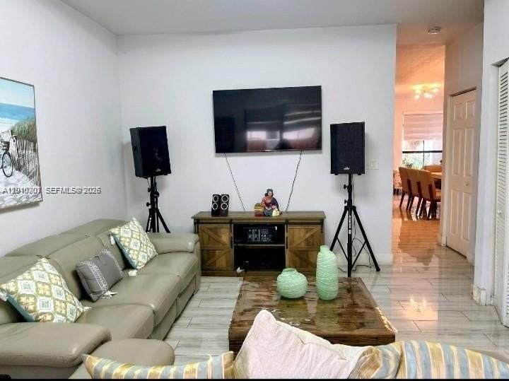 17548 Sw 153rd Ct - Photo 4 of 16