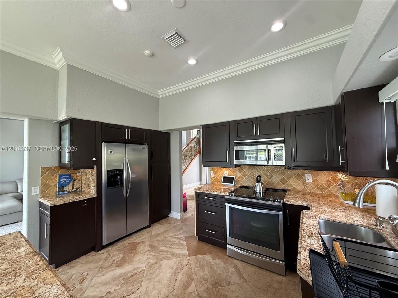 1070 Capistrano - Photo 4 of 50
