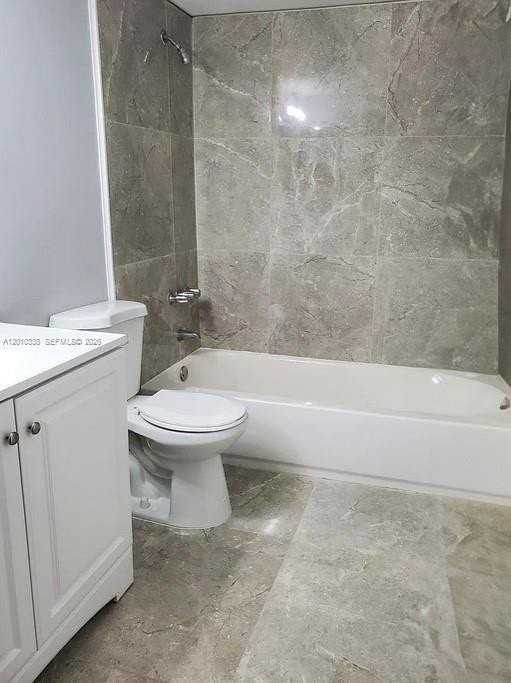 10947 Nw 45th St - Photo 7 of 9