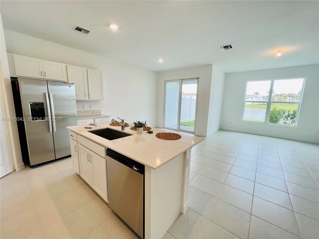 6909 Harbours Edge Ave #6909 - Photo 3 of 17