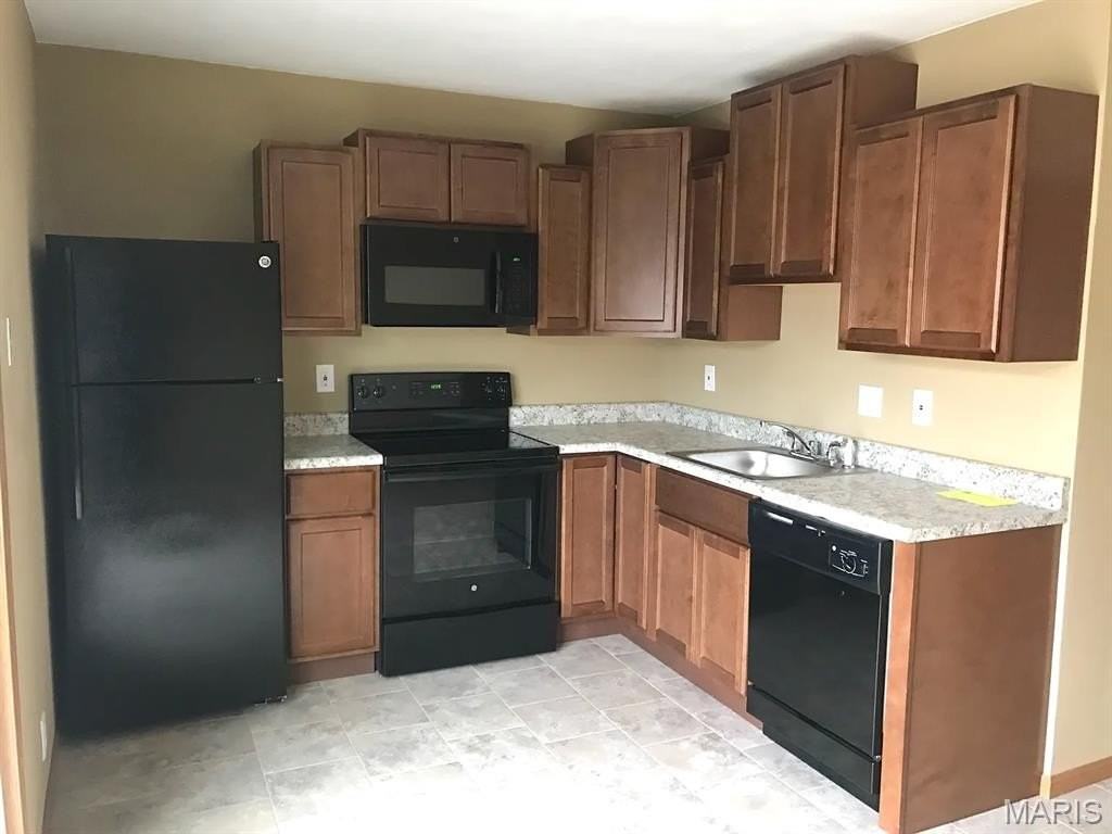 18 Sarpy Rd #B - Photo 5 of 14