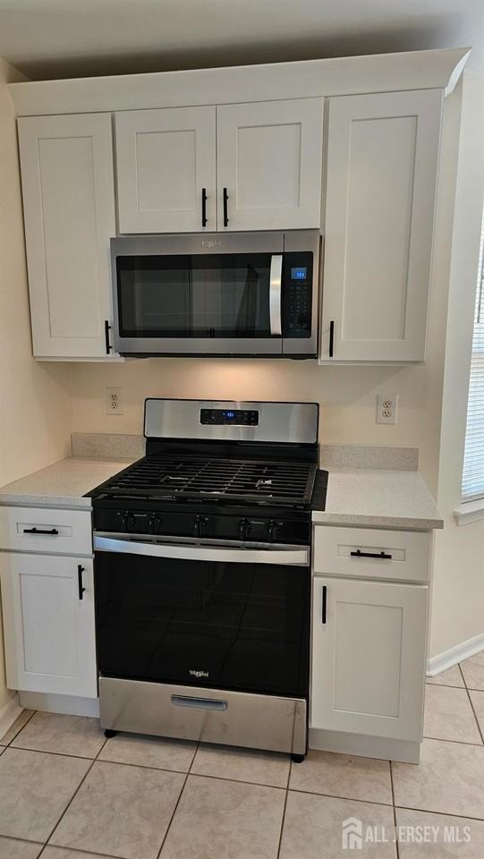 405 Cobblestone Ct - Photo 6 of 36