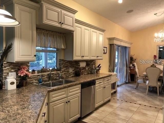 6401 Shoal Creek Street Cir - Photo 7 of 15