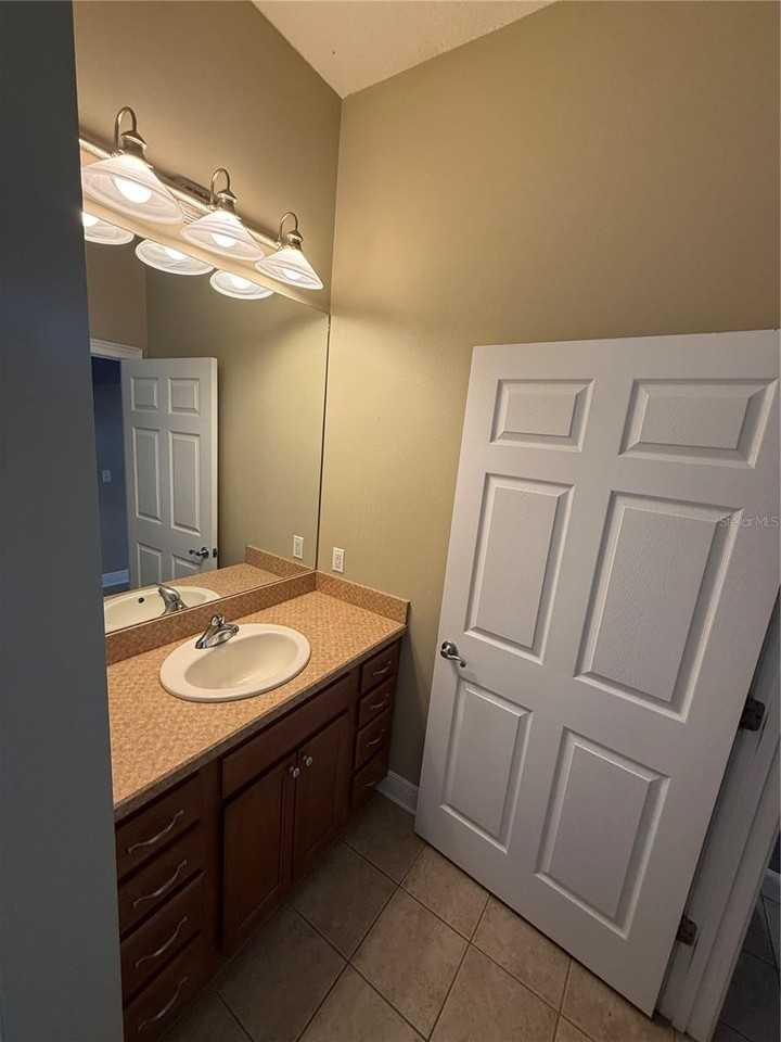 16747 Nw 167th Pl - Photo 7 of 11