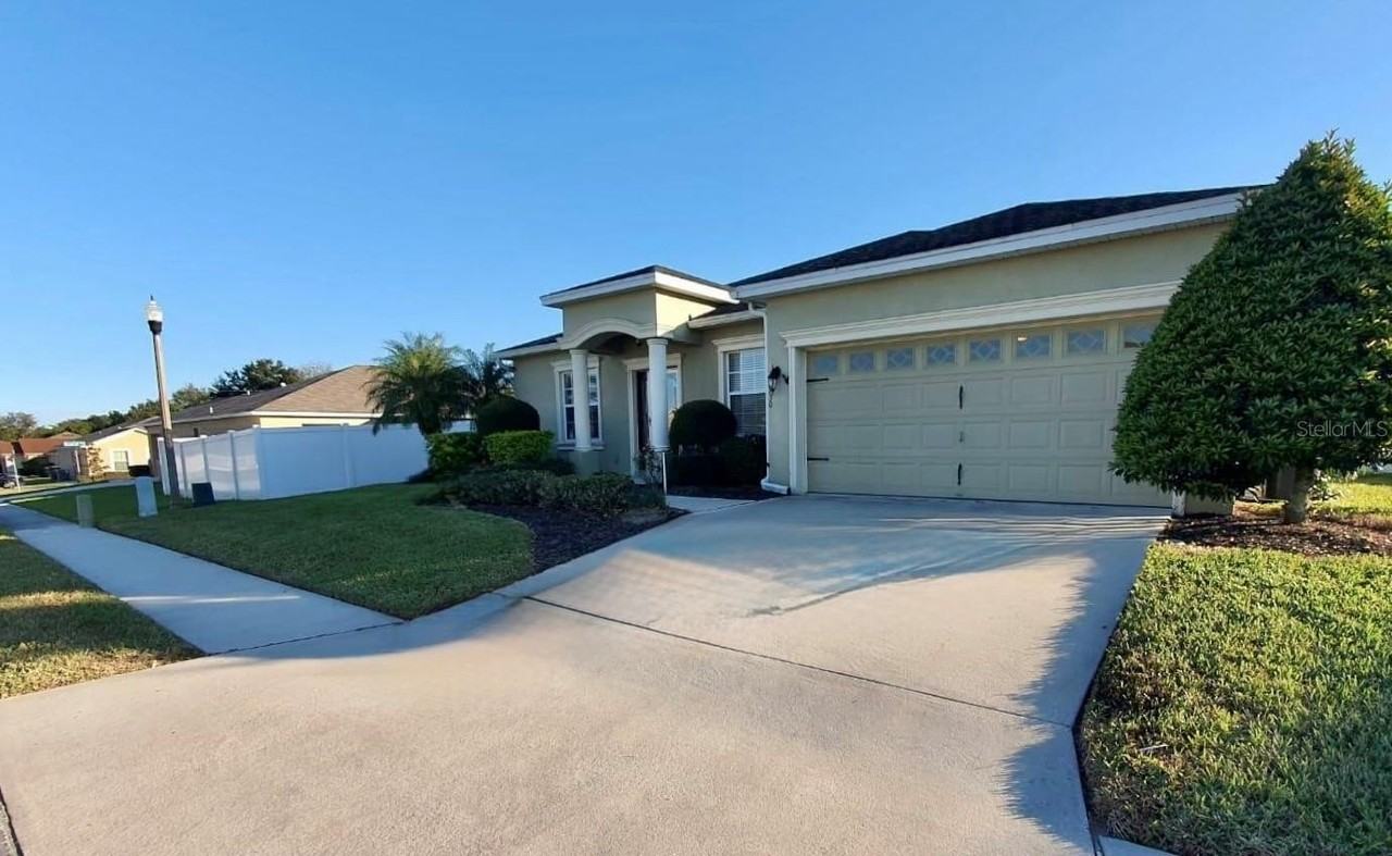 5730 Fischer Dr - Photo 2 of 22