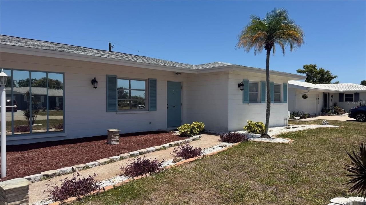 339 Pine Tree Rd - Photo 3 of 22