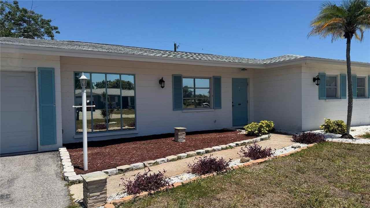 339 Pine Tree Rd - Photo 4 of 22
