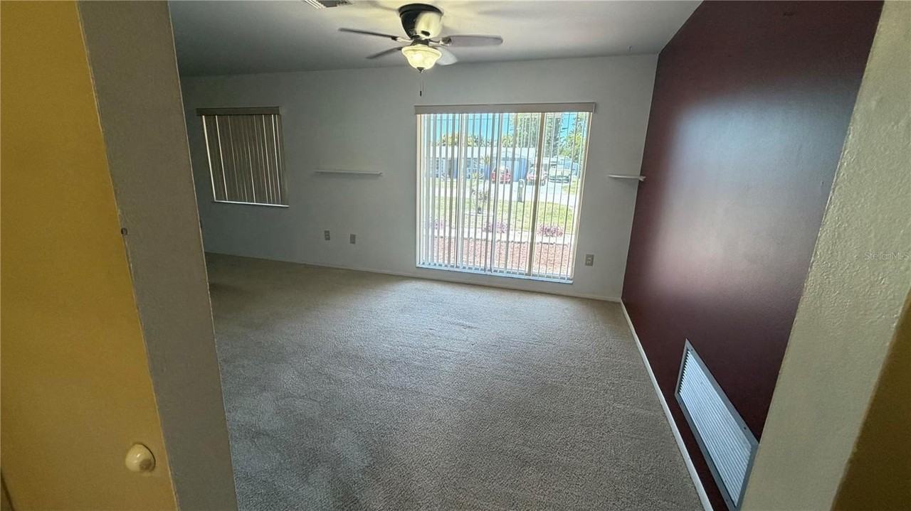 339 Pine Tree Rd - Photo 5 of 22
