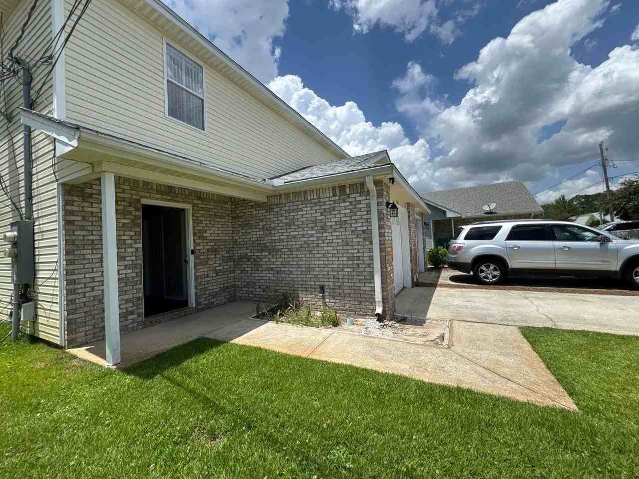 2127 Tom St #2127 - Photo 3 of 50