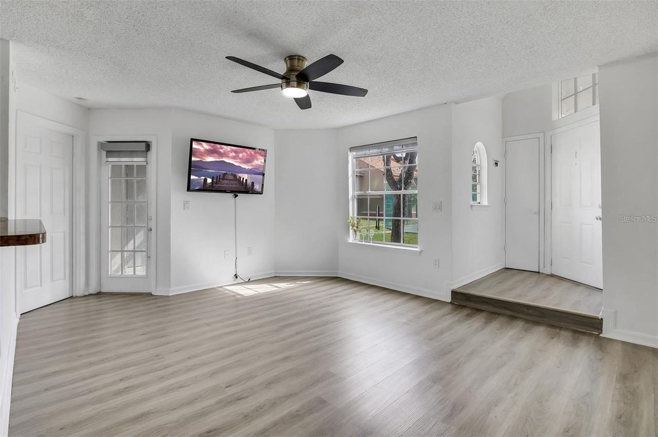 413 Fountainhead Cir #132 - Photo 6 of 27