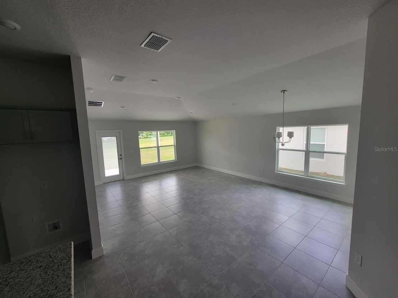 2170 Nw 23rd Loop - Photo 3 of 19