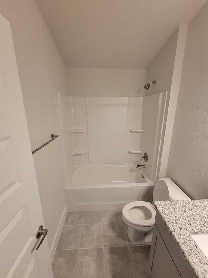 2170 Nw 23rd Loop - Photo 6 of 19