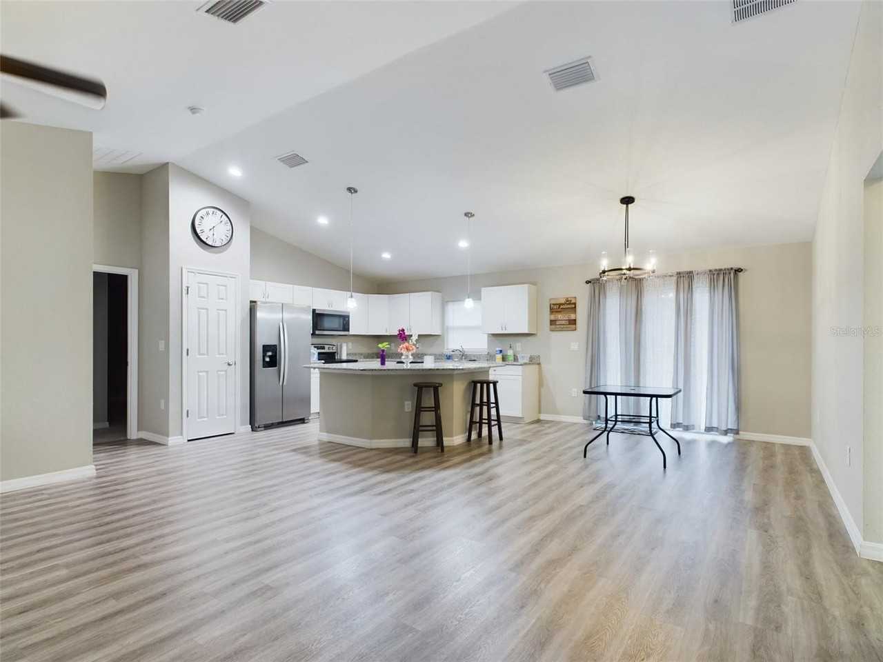 10102 Sw 188th Cir - Photo 3 of 17