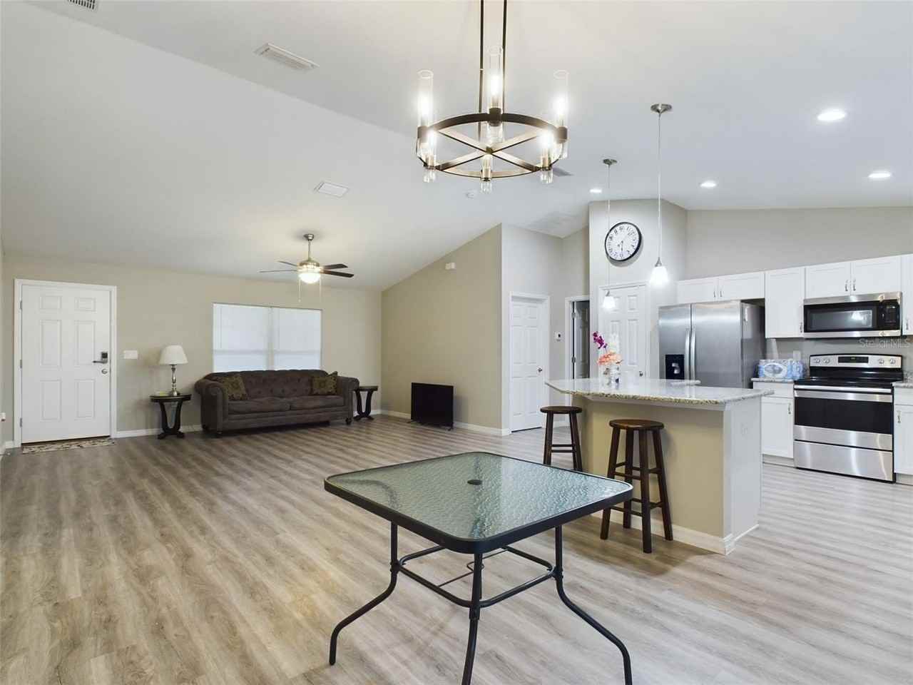 10102 Sw 188th Cir - Photo 4 of 17