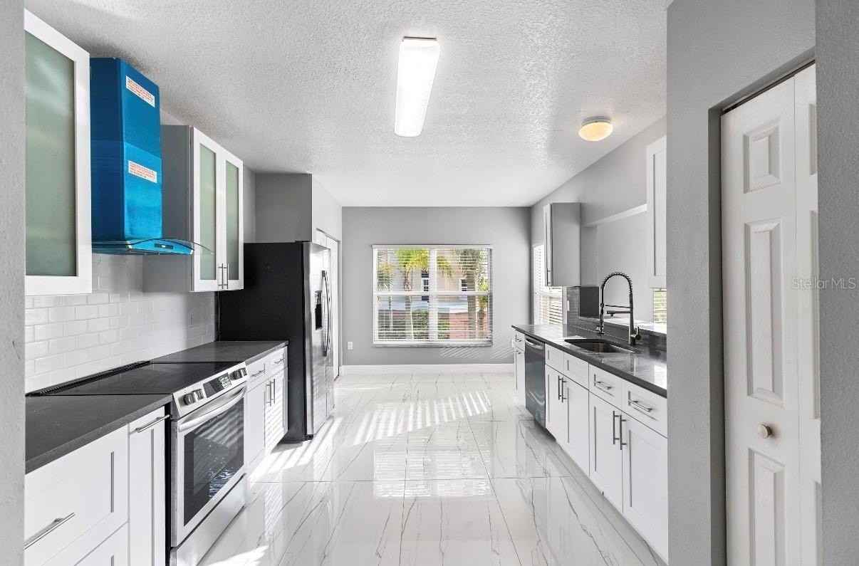 2725 Terra Ceia Bay Blvd #201 - Photo 4 of 18