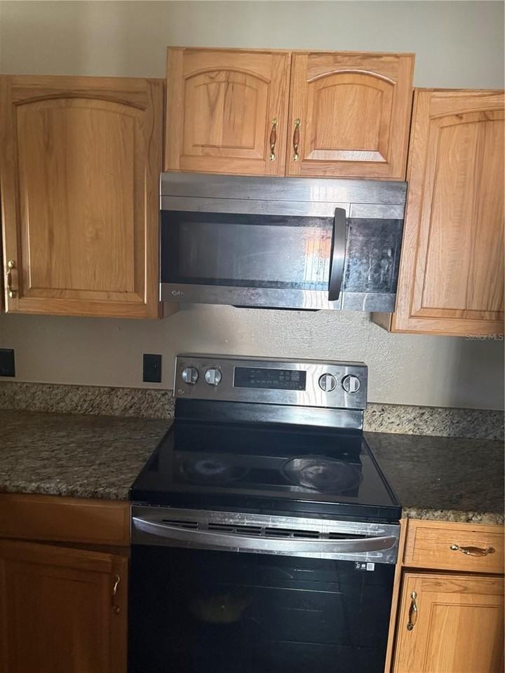 8860 Lambert Ln - Photo 6 of 11