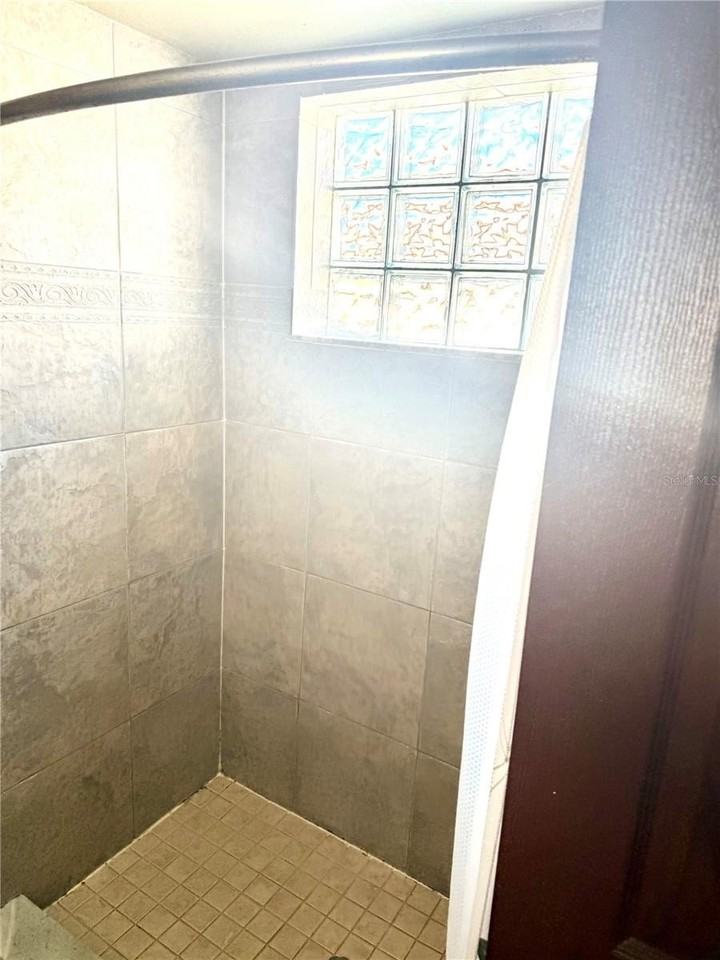 8860 Lambert Ln - Photo 7 of 11