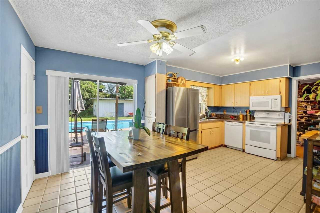 517 Marianna Rd - Photo 7 of 30